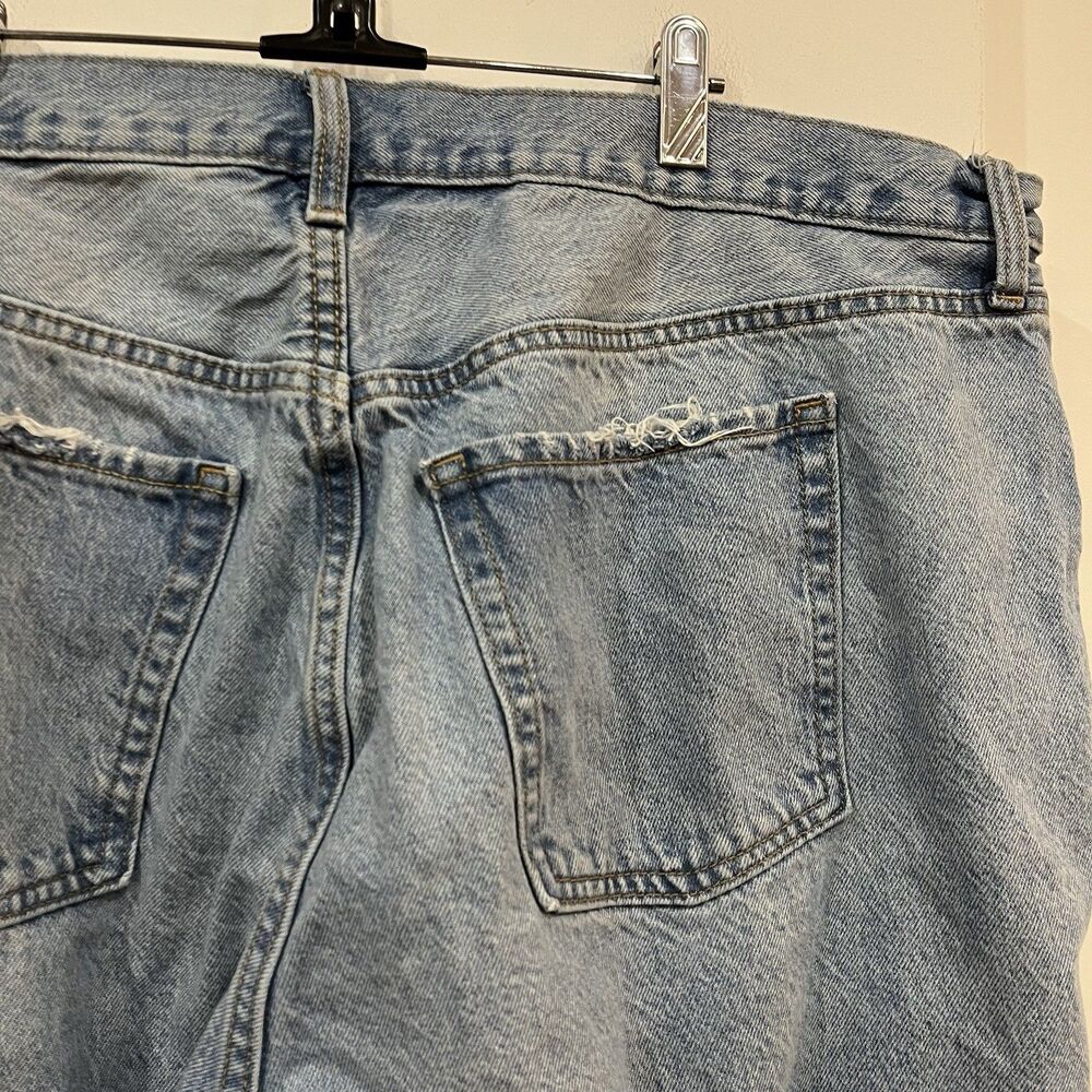 Old Navy Extra High Rise Buttonfly Distressed Ripped Cropped Jeans Size 22 Plus - Picture 9 of 10
